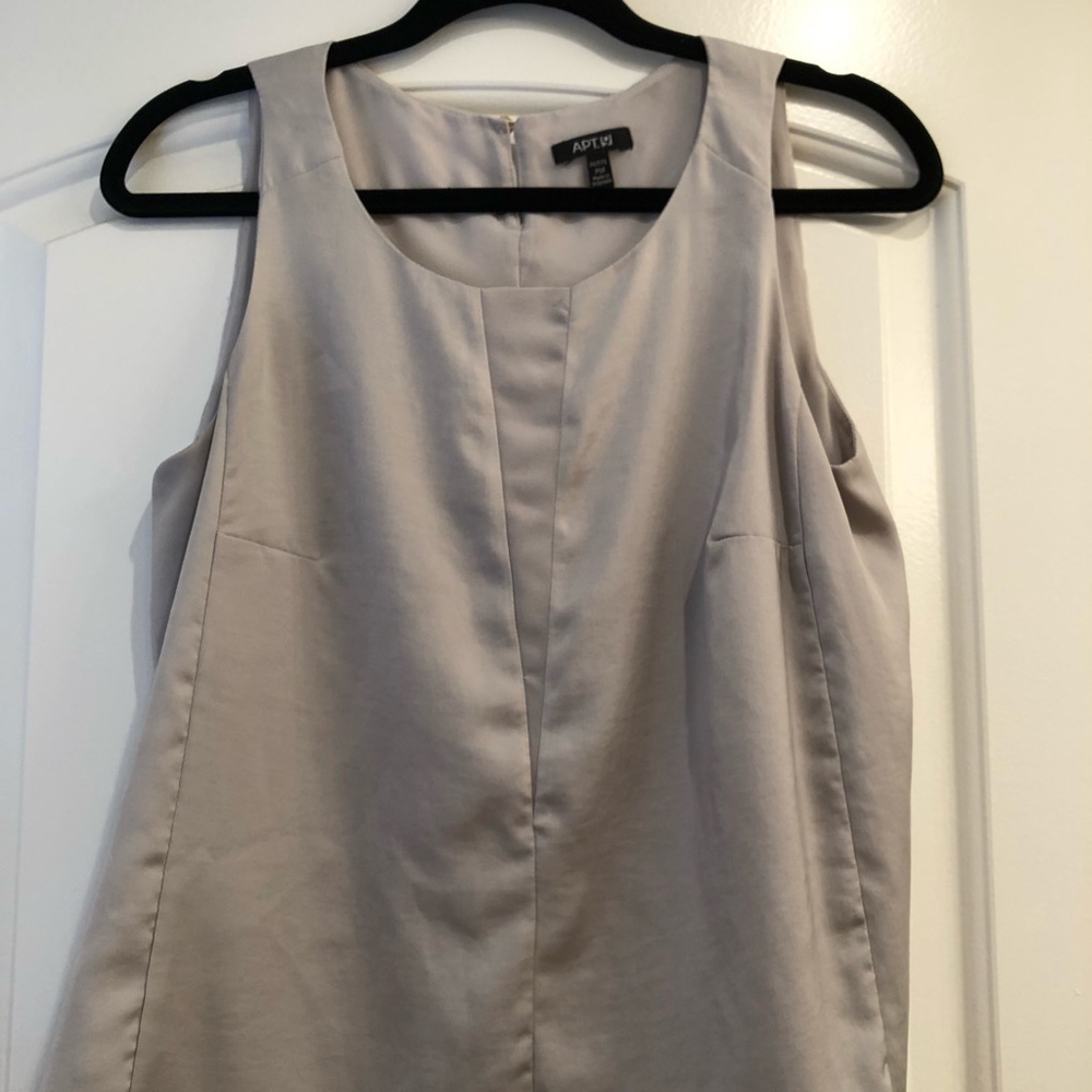 Apt 9 Top